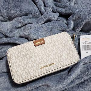 Michael Kors makeup pouch